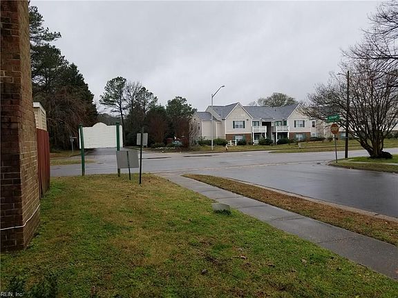 2nd image of 1385 Glyndon Dr