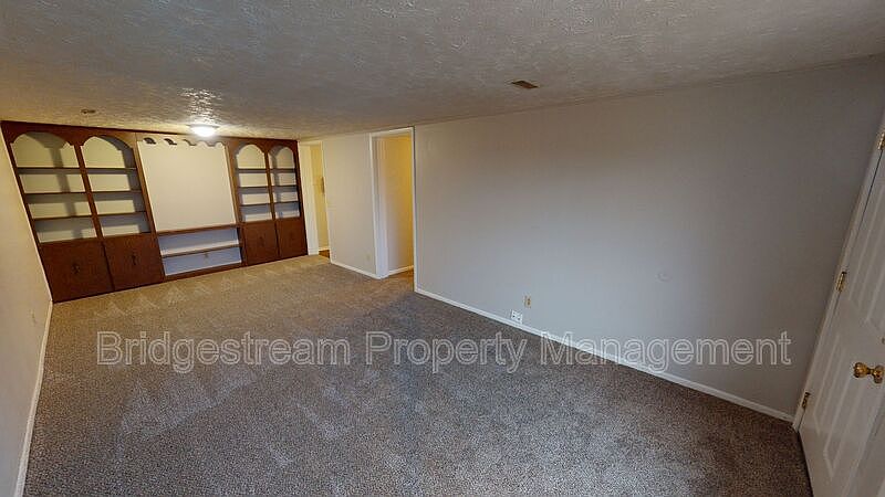 1st image of 852 Randler Ave