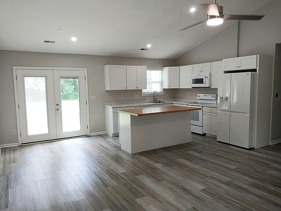 4th image of 3220 Braewick Pl