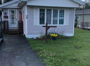 20 Gray Ave, Gander, NL A1V1Y3