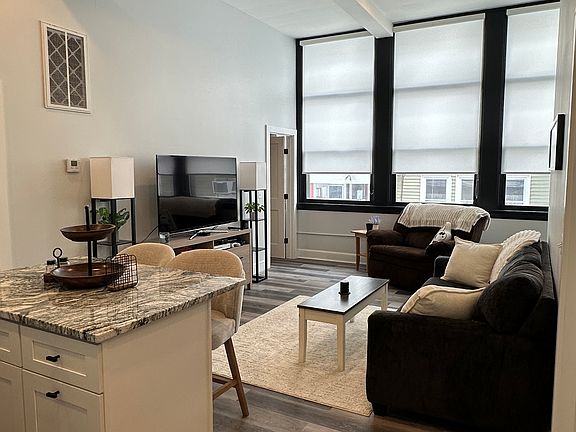 5th image of 72-74 Boisvert St #5