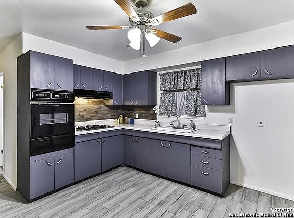 4th image of 7234 Westlyn Dr