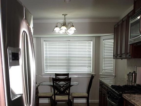 2nd image of 857 Glencove Ln