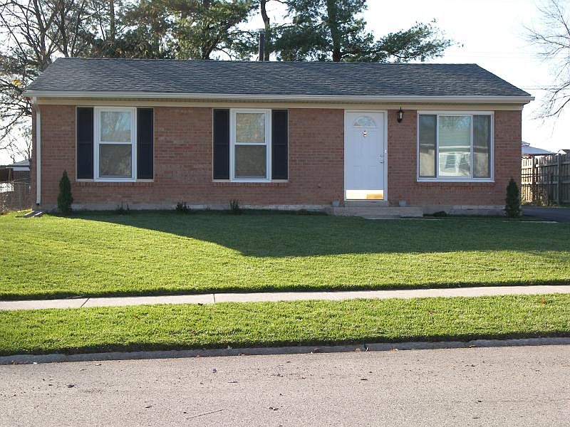 1st image of 371 Chamberlain Dr
