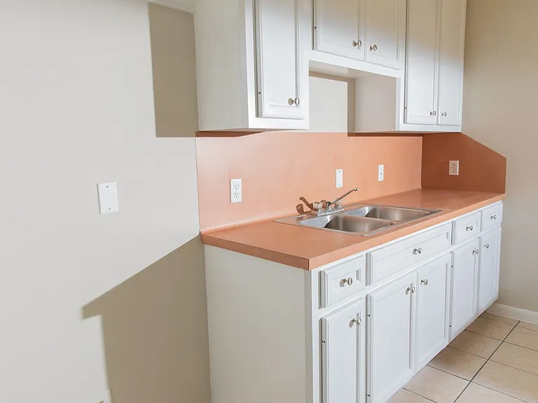 815 Cravens St #C — Photo 84
