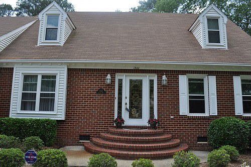 1st image of 1322 Fairway Dr