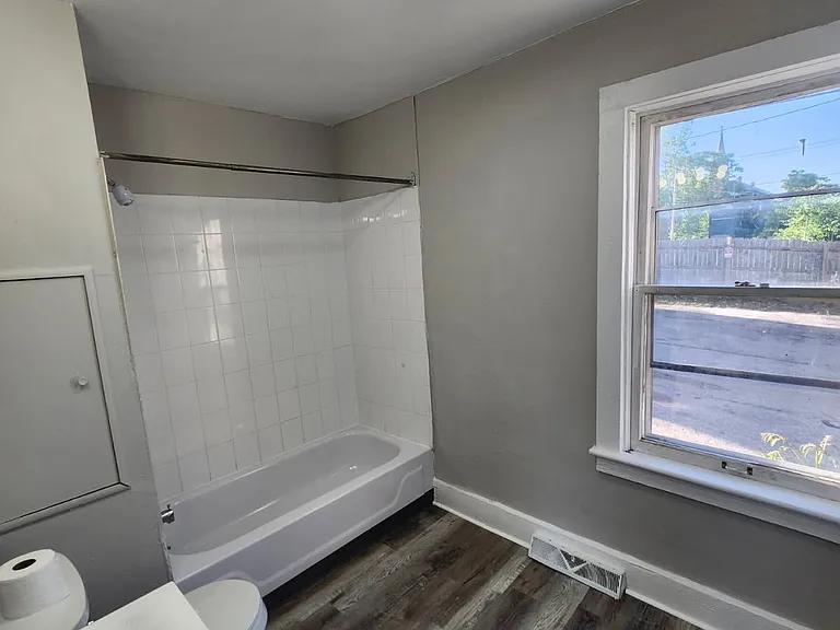 1230 W Highland Ave #3 — Photo 11