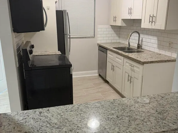 4111 Stirling Rd APT 106, Fort Lauderdale, FL 33314