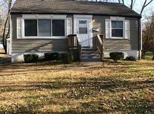 1900 Raft Dr, Saint Louis, MO 63133