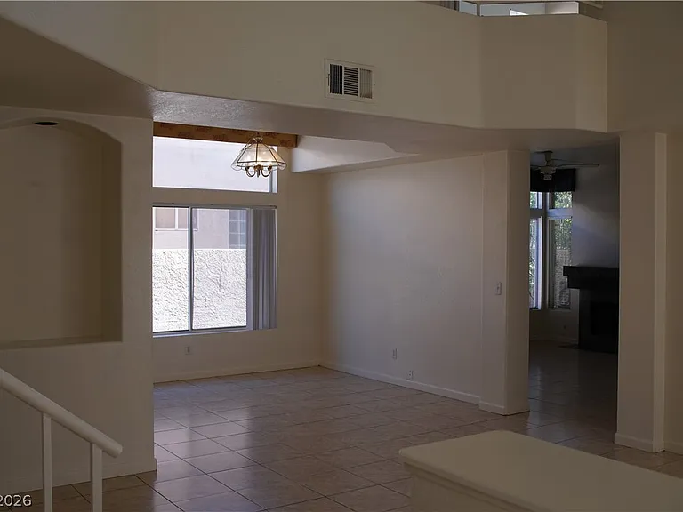 2312 Reddon Cir — Photo 3