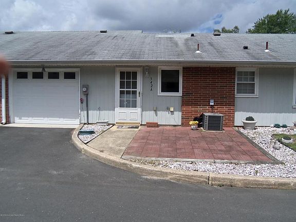2nd image of 342A Canterbury Ct #100A