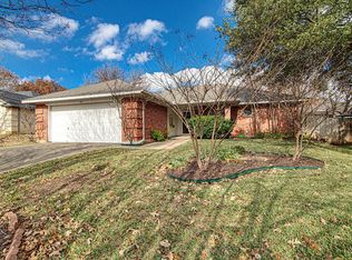 703 Windridge Ln, Burleson, TX 76028