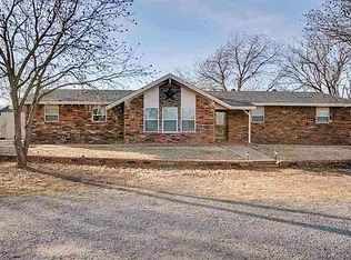 2233 Fm 368 S, Iowa Park, TX 76367