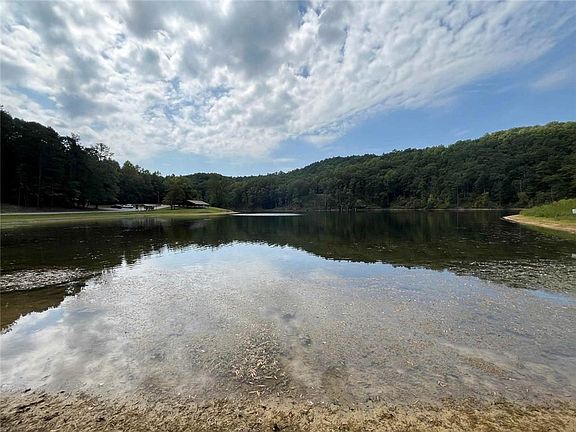 5th image of 32 Antler Ct #32