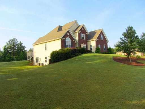 2nd image of 55 Willow Leaf Way