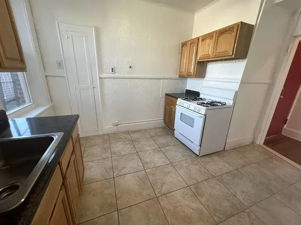 329 N 12th St #6, Newark, NJ 07107