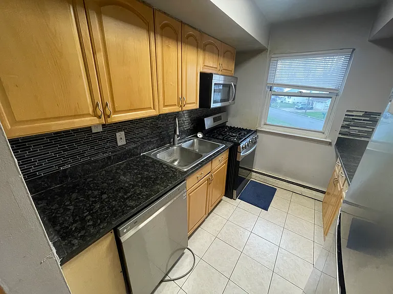 55 Gill Ln #44 — Photo 4