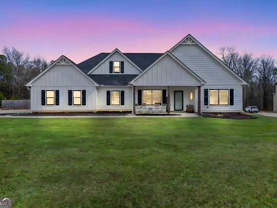 5 Allison Rd, Moreland, GA 30259