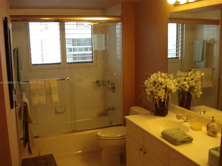 3600 Yacht Club Dr #1503 — Photo 25