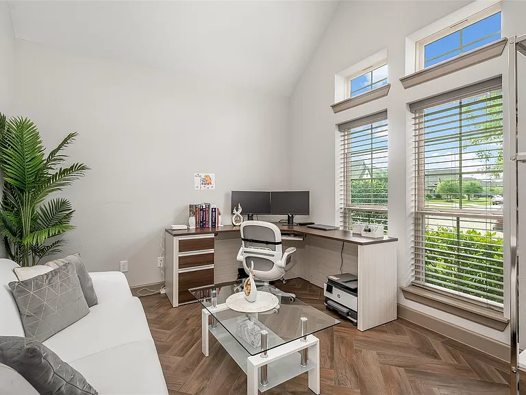 2236 Bayou Cove Ln — Photo 2