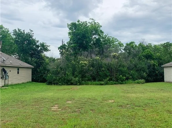 911 Henderson St, Temple, TX 76501