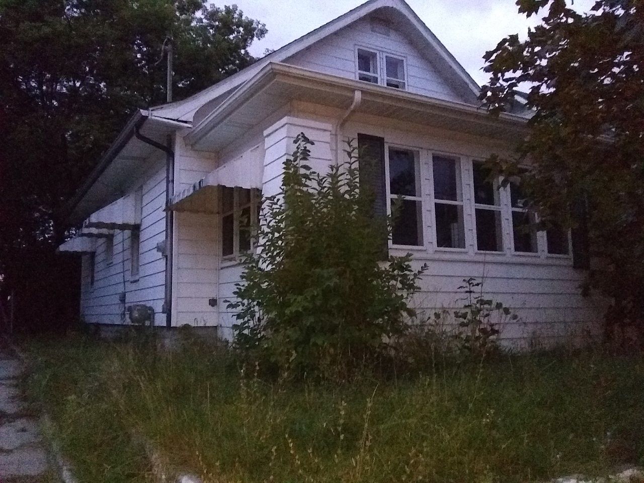 2202 Swayze St, Flint, MI 48503 Zillow