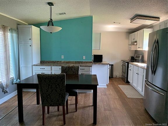 4th image of 722 Majestic Oak Dr