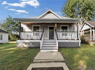 302 S Elm St, Sweet Springs, MO 65351