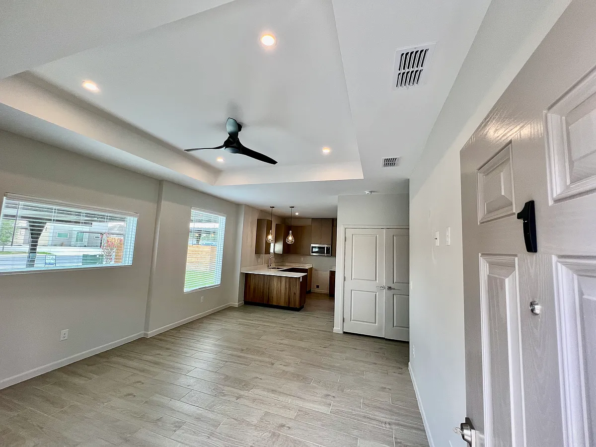 Building Photo - 3504 Duke Ave #1