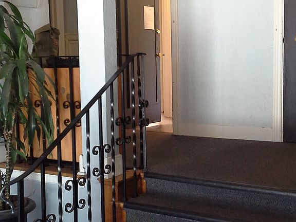 4th image of 4555 15th Ave NE APT 10