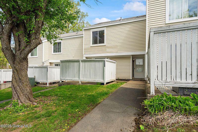 2nd image of 2403 S Rockport Court