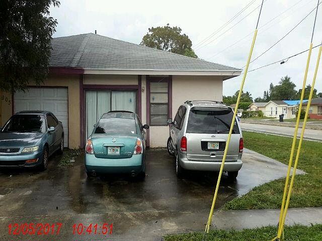 1st image of 901 SW 78th Ave