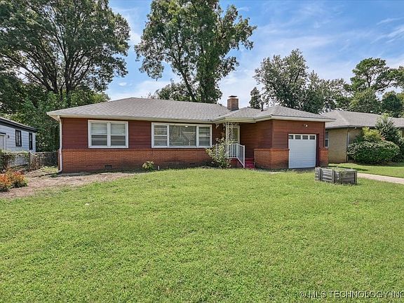 2nd image of 1434 E 52nd Pl