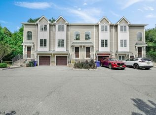 97 Mine Hill Rd, Hackettstown, NJ 07840