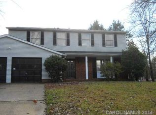 5713 Cedar Crest Ct, Charlotte, NC 28226