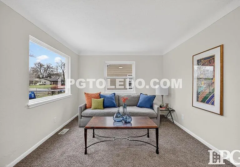 927 W Northgate Pkwy — Photo 10