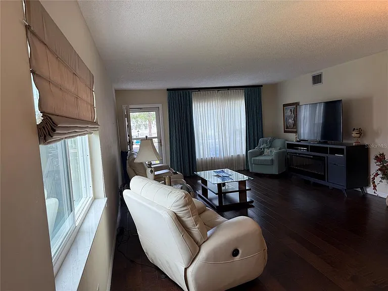 2426 Ecuadorian Way #40 — Photo 7