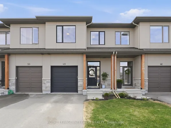 48 Code Cres, Carleton Place, ON K7C 0A4