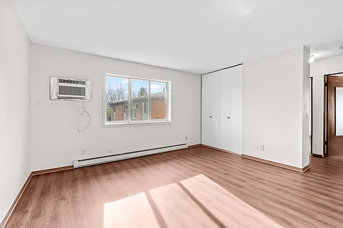 1110 Lewis Ave #13 — Photo 3