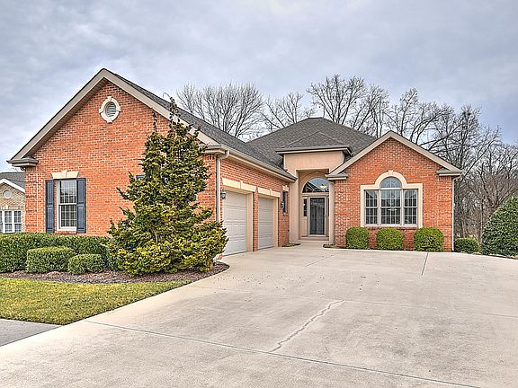 3rd image of 1103 Waterbrooke Ln