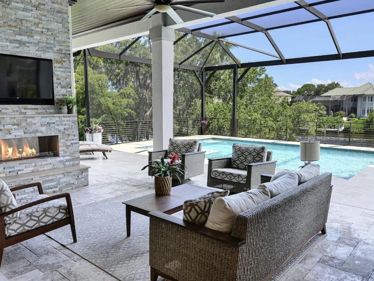 4 bed, 4.5 bath, 4501 sqft, $15,000 — Photo 3