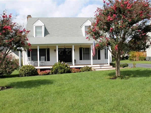 9048 Pelot Pl, Mechanicsville, VA 23116
