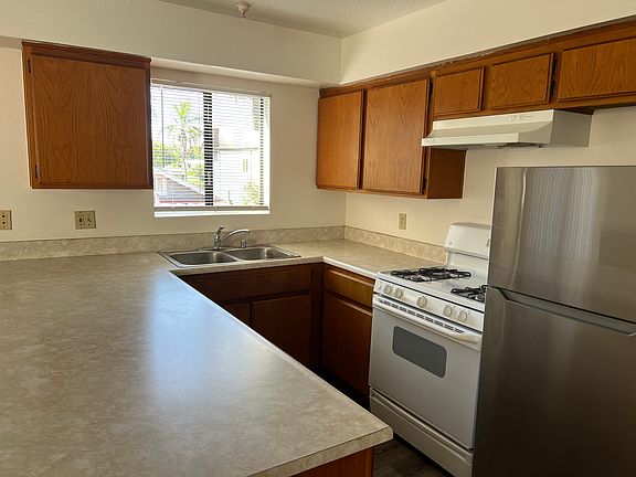5th image of 827 Redondo Ave APT 4