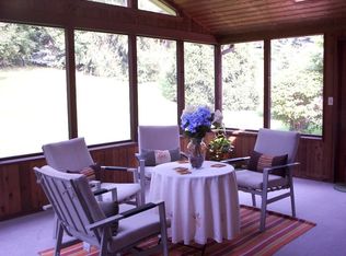 914 River Bend Dr, Rochester Hills, MI 48307