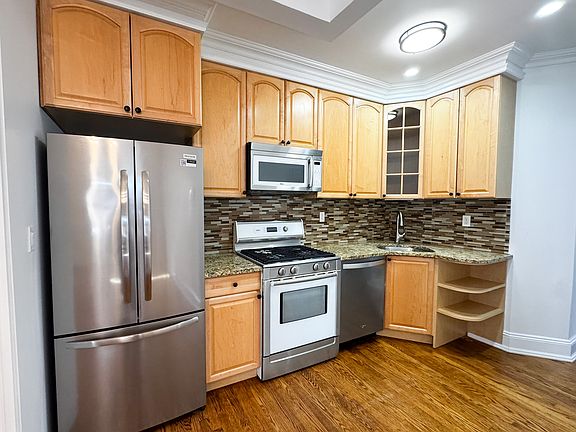 5th image of 2223 37th St