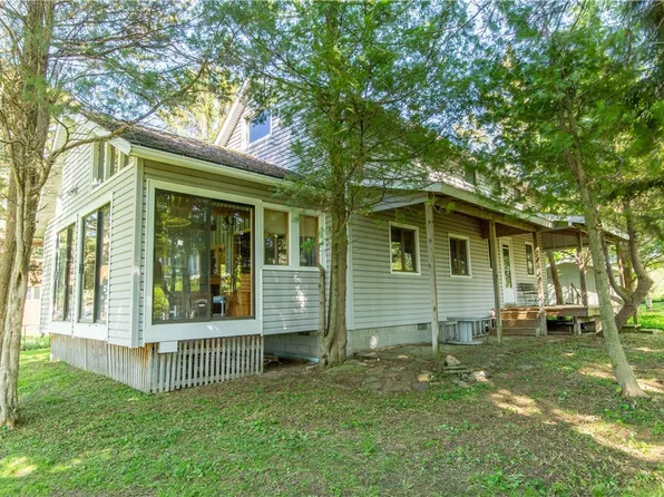 10723 Rockledge Dr E, Adams, NY 13605