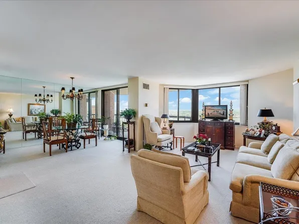 1510 Harmon Cove Tower, Secaucus, NJ 07094