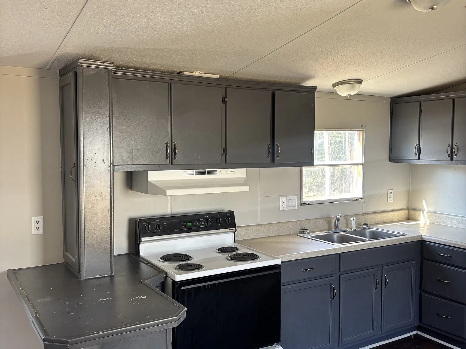 180 Cassidy Lane - 1 — Photo 3