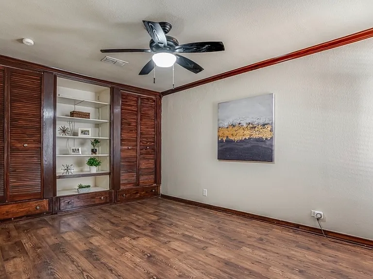 310 Salem Dr #1 — Photo 19