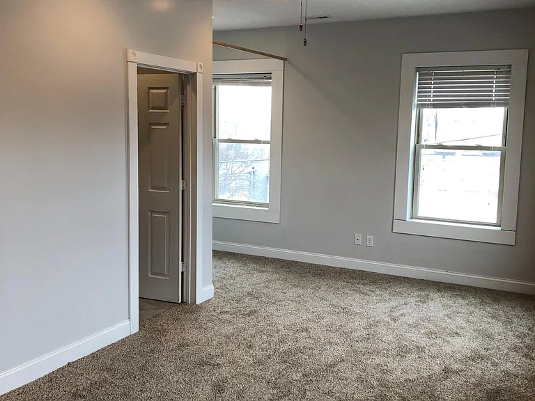 2952 Harney St #1 — Photo 7